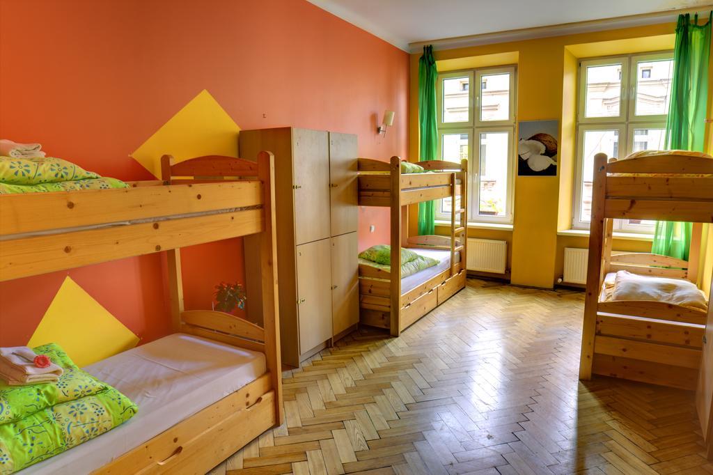 Tutti Frutti Hostel クラクフ エクステリア 写真