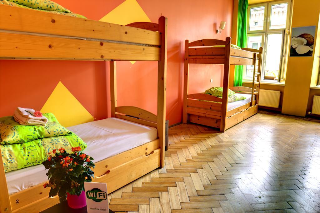 Tutti Frutti Hostel クラクフ エクステリア 写真